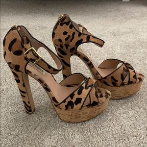 Steve Madden Gorjuss Leopard Platform Sandal